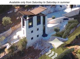 VILLETTA FARFALLINA "The unique property in the world with an openable roof"，位于卢卡的酒店