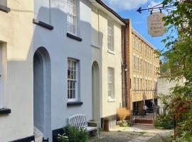 Picturesque Seaside Cottage Next to Viking Bay - Broadstairs，位于布罗德斯泰的酒店