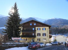 斯特恩宾馆，位于普拉托·阿罗·斯泰尔维奥的酒店