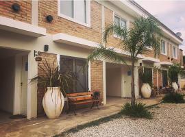 Altos del Tala Deptos - Cabañas，位于恩鲍斯的酒店