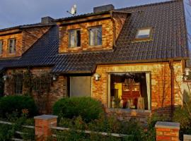 Ferienwohnung in Peetzig am See，位于安格尔明德的酒店