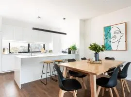 Little Grenfell Apartments by Urban Rest