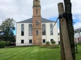 East Church House, Unique 9 bedroom Church, Historic Market Town.