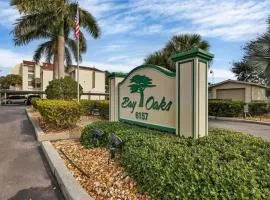 Siesta Key Escape Ground Floor Steps to Heated Pool and Free Trolley