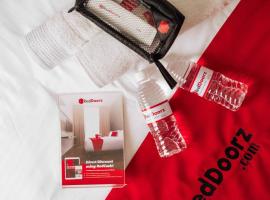 RedDoorz Plus @ Vantas Hotel Parbaba，位于Sinapuran的酒店