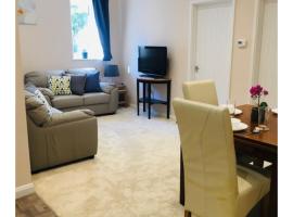 Private 1st Floor Apartment - Perfect for Port of Dover, Eurotunnel and Short Stays，位于多佛尔的住宿