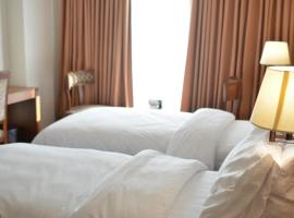 Esquire Hotels & Apartments，位于拉瓦尔品第的酒店