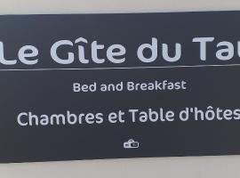 陶乌住宿加早餐旅馆，位于Touquin的低价酒店