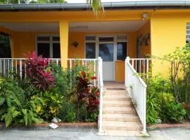 Maison de 4 chambres avec jardin clos et wifi a Sainte Anne