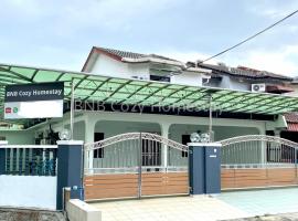 BNB Cozy Homestay @ Bdr Country Homes (Corner Hse)，位于万挠的酒店