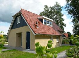 Spacious holiday home with a dishwasher, 20km from Assen，位于韦斯特博克的酒店