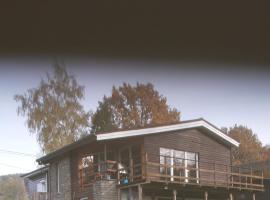 Chalet l'écureuil，位于艾瓦耶的酒店