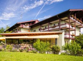 Ströbinger Hof - Therme Wellness Resort，位于巴特恩多夫的酒店