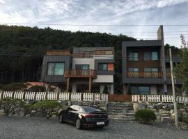 Grace River House Block A，位于横城的酒店