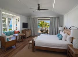 半月度假村，位于蒙特哥贝的海滩酒店