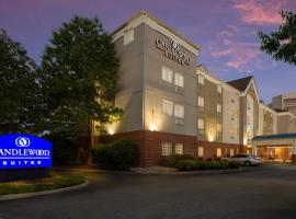 Candlewood Suites Virginia Beach Town Center, an IHG Hotel，位于弗吉尼亚海滩退伍军人联合住宅贷款剧场附近的酒店