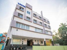 SRI NIDHI HOTEL，位于Nelamangala的酒店