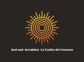 la CASITA DEL CORAZON，位于Castillo del Romeral的ä½å®¿åŠ æ—©é¤æ—…é¦†