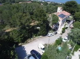 T3 avec grande terrasse et jardin sur les hauteurs de Martigues
