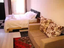 Mum's Hotel Kikuyu，位于Kikuyu的酒店