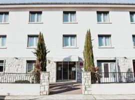 Hôtel PRADO avec Parking - Proche Zénith