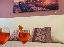 Affittacamere Le Grotte - Le Grotte Rooms & Apartments，位于卡梅拉诺的酒店