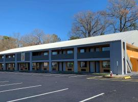 Super 8 by Wyndham Newport News