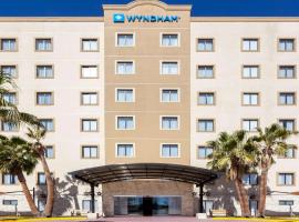 Wyndham Torreon，位于托雷翁克罗娜球场附近的酒店