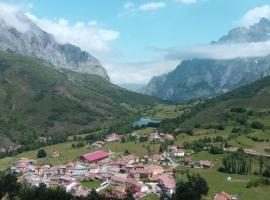 Apartamento Picos de Europa，位于Santa Maria de Valdeón的酒店