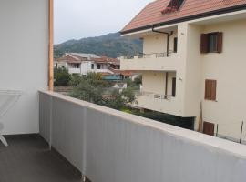 Hhotel，位于蒙泰保内的酒店