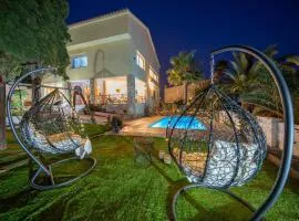 VIlla Lux Gallery, Ideal Familias o Grupos con Piscina & Aircon