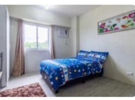 Staycation condo with pool near SM Tungko, Bulacan，位于Mangangpico的酒店