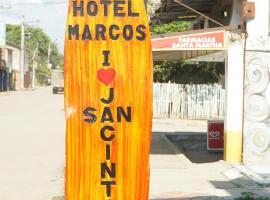 Hotel Marcos，位于San Jacinto的酒店