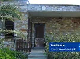 Little Stone House near the Beach