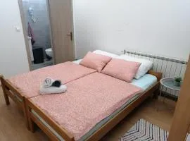 波斯隆旅舍