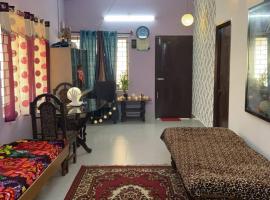 SHREYAS - Authentic Mangalore Homestay(2BHK house)，位于门格洛尔的酒店