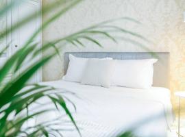 Elegant Vibes Apartment next to Obor market，位于布加勒斯特的酒店