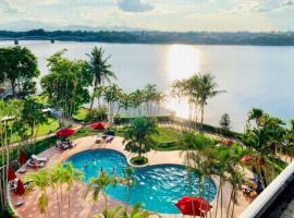 Century Riverside Hotel Hue，位于顺化的酒店