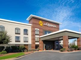 La Quinta Inn & Suites by Wyndham-Albany GA，位于奥尔巴尼Southwest Georgia Regional Airport - ABY附近的酒店