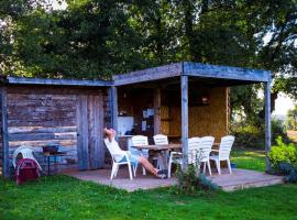 camping chez l'habitant，位于Noyal-Muzillac的酒店