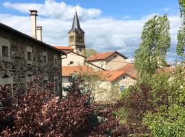 L'Ancienne Ecole，位于Vernassal的酒店