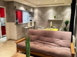 Charmant Duplex, à 10 min de là frontière, Ornex，位于Ornex的酒店