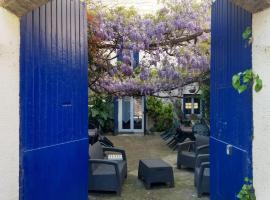 Gite les Glycines，位于Llupia的酒店
