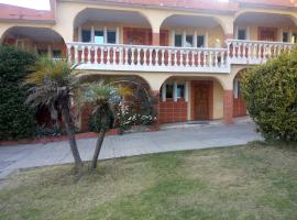 HOTEL REAL CLASSIC INN，位于Las Victorias的酒店