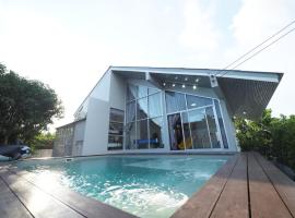 Pool villa 3 BR 10 Persons 5-min to tiger zoo - Njoy Pool villa，位于是拉差的酒店