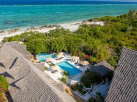 Sunshine Bay Hotel Zanzibar，位于马特姆维的带泳池的酒店