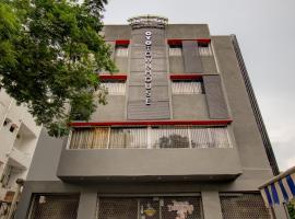 Hotel Maitrayee，位于那格浦尔巴巴萨海布·阿姆倍伽尔博士国际机场 - NAG附近的酒店