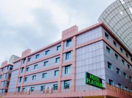 HOTEL PLATINUM，位于金沙萨的酒店