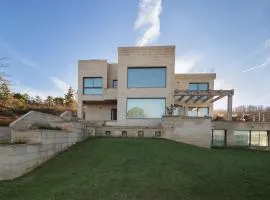 El Soto de Sojuela Luxury Chalet, Golf&Bosque