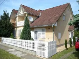 Apartments in Balatonkeresztur 37924